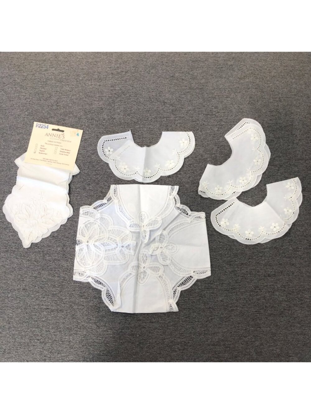 White Lace and Embroidered Fabric Bun Warmer Breadbasket Liner Collars Assorted